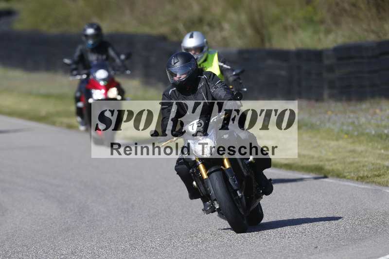 /01 02.04.2026 MAZ ADR/Gruppe gelb Gruppe gruen/75